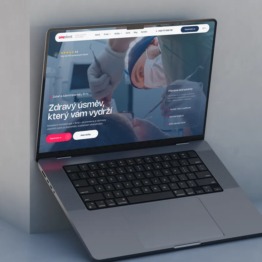 Багатосторінковий сайт стоматологічної клініки Onedent на ноутбуці
